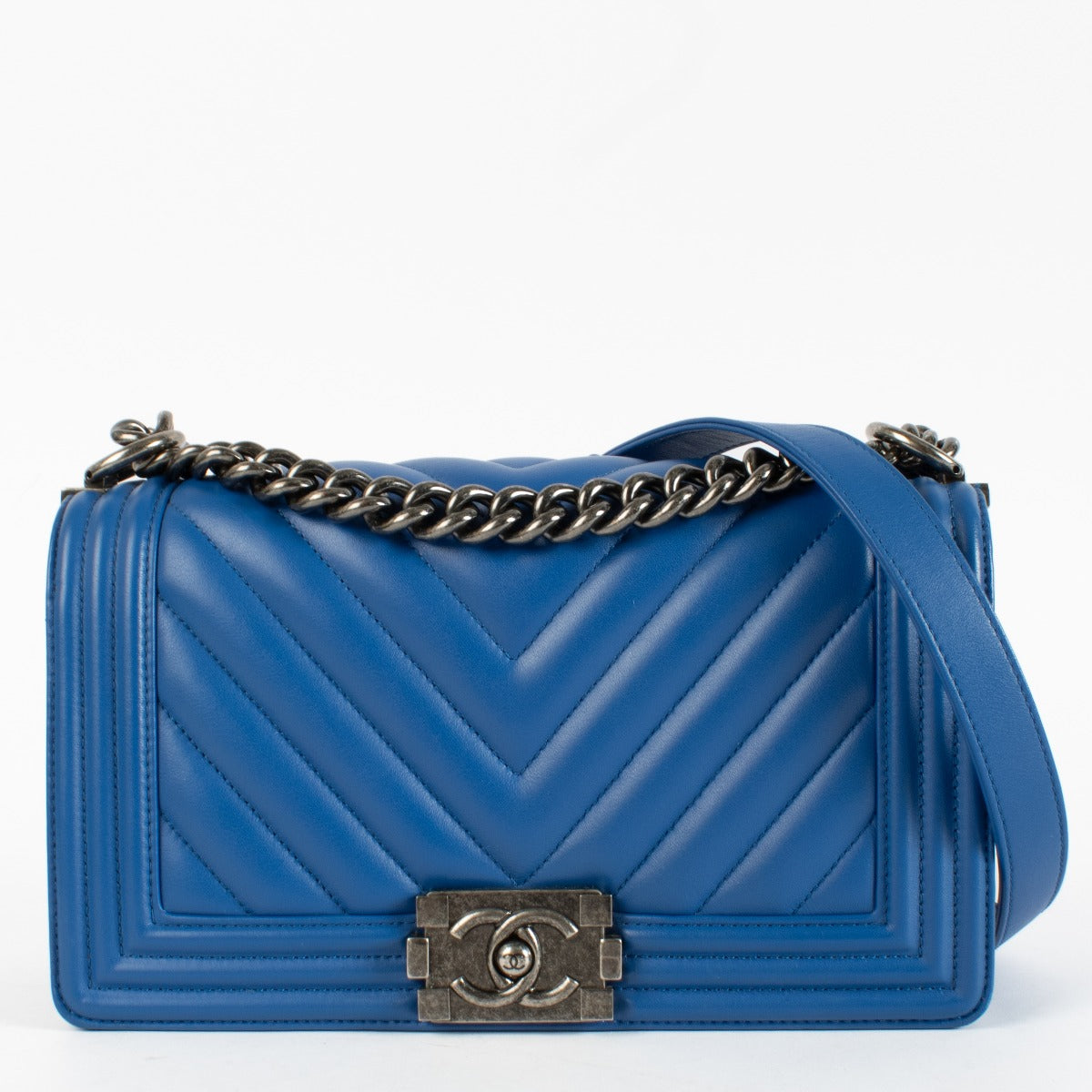Chanel Blauwe Chevron Medium Boy Chanel Tas
