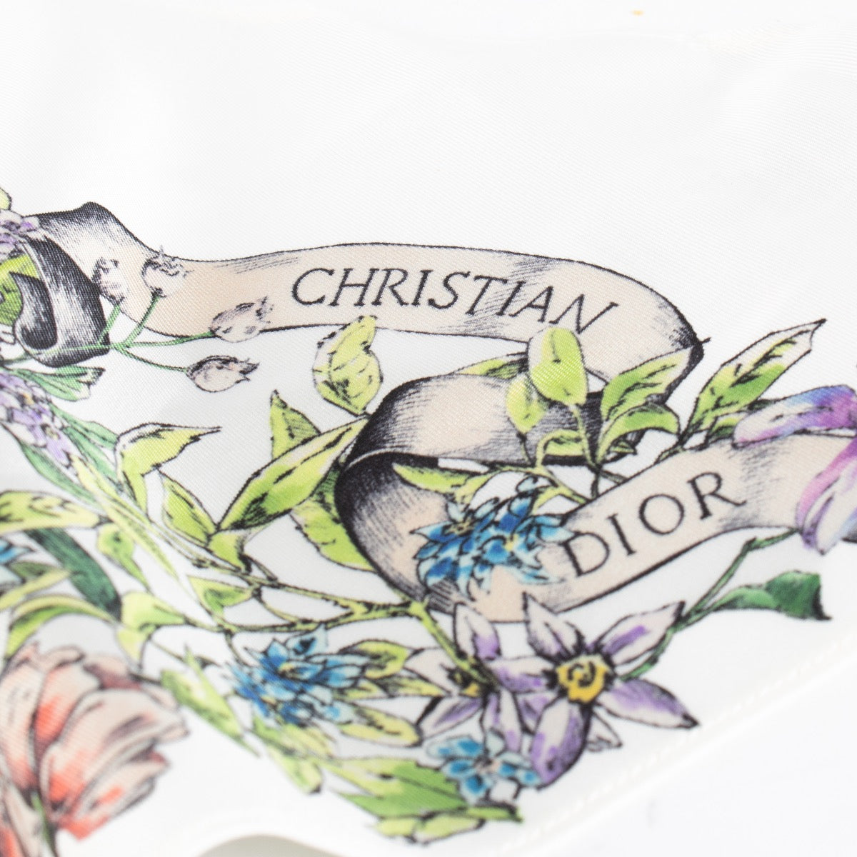 Authentic Second Hand Silky Christian Dior Flower Top – One Size Fits All on Labellov.com