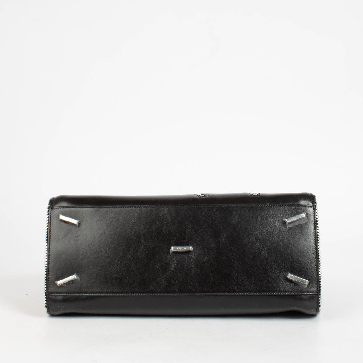 Shop the authentic Ferragamo Black Multi Zip Medium Hug Soft Bag on Labellov.com
