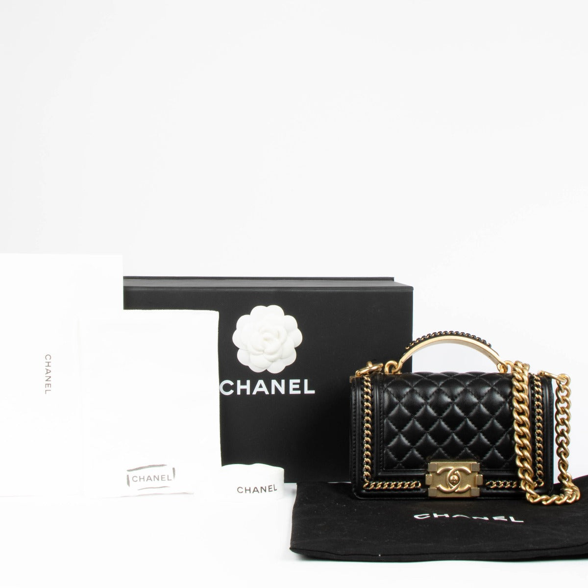 Sac Chanel Boy petit modèle avec anse en veau noir et chaîne entrelacée