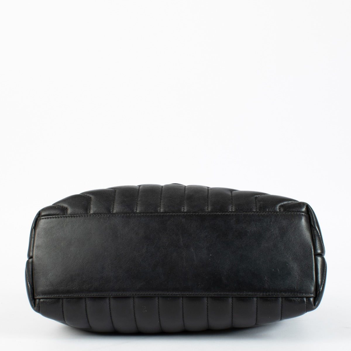 Authentic pre-loved Saint Laurent So Black Medium Loulou Bag on Labellov.com