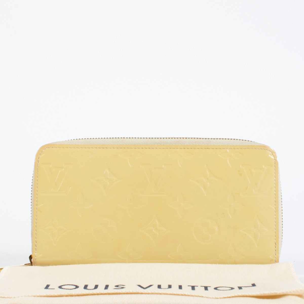 Authentic secon-hand Louis Vuitton Beige Monogram Vernis Zippy Wallet on labellov.com