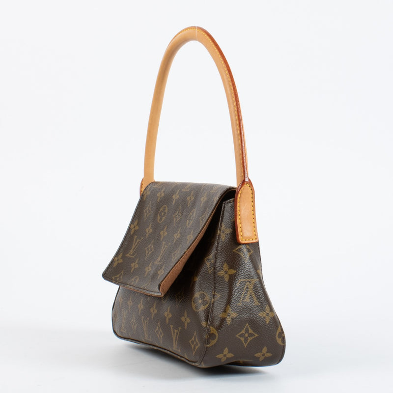Authentic pre-loved Louis Vuitton Monogram Looping PM on Labellov.com