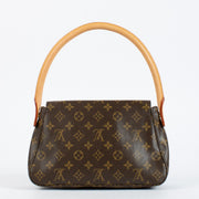 Authentic pre-loved Louis Vuitton Monogram Looping PM on Labellov.com