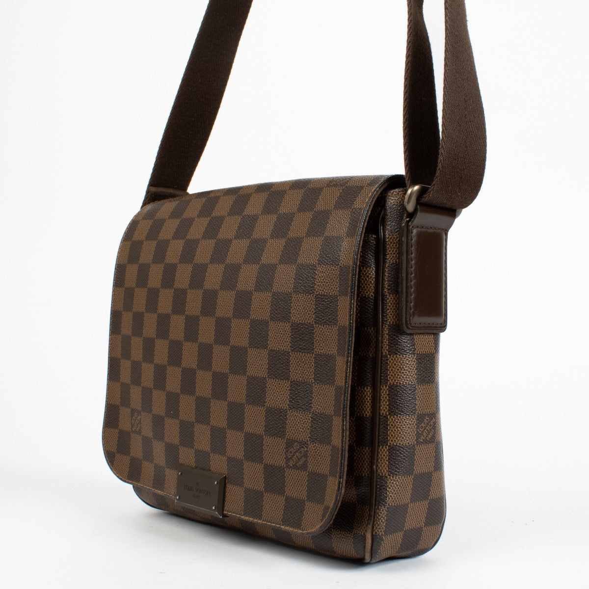authentic preloved Louis Vuitton Damier Ebene District PM Bag on Labellov.com