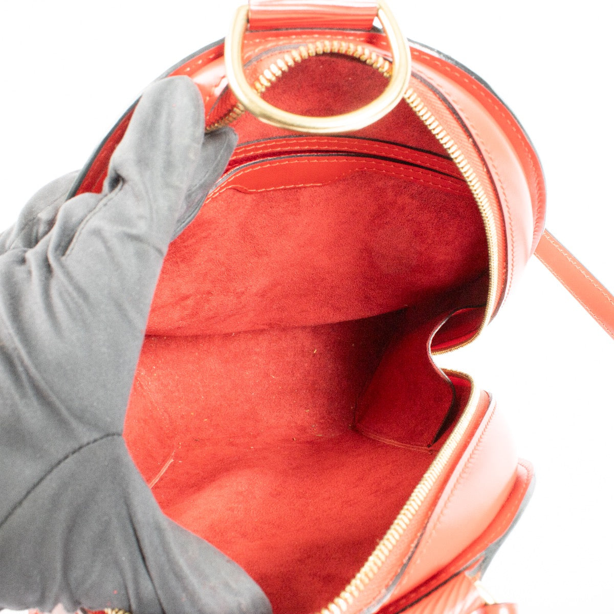 authentic preloved Louis Vuitton Mabillon Backpack in Red Epi Leather on Labellov.com