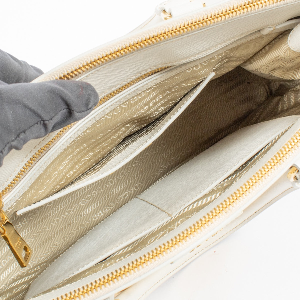 authentic preloved Prada White Saffiano Front Pocket Large Galleria Bag on Labellov.com