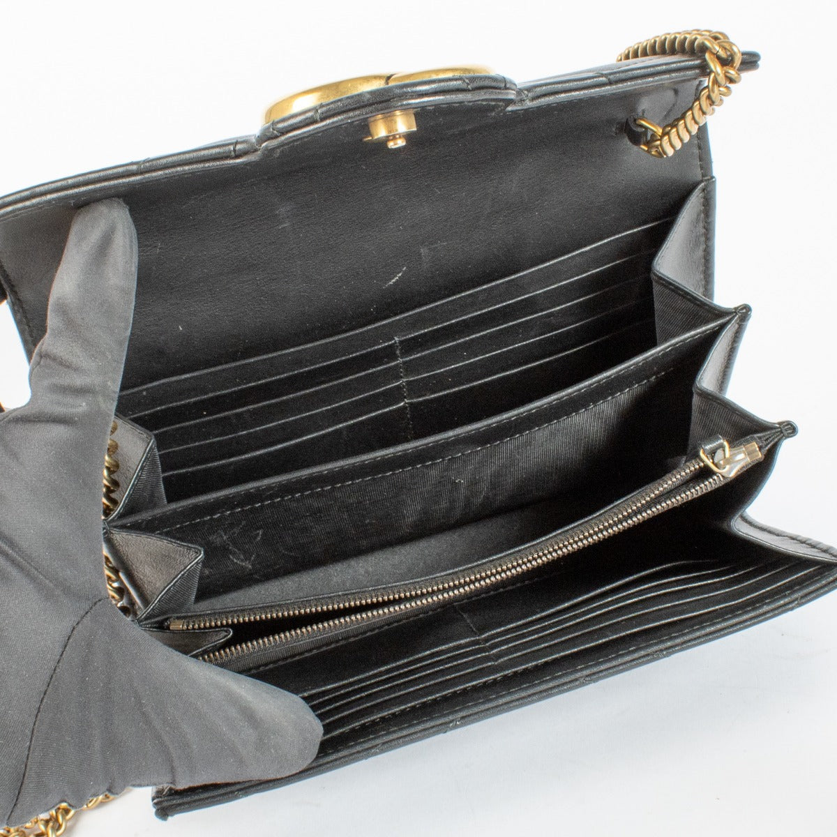 Authentic pre-loved Gucci GG Black Marmont Wallet On Chain on Labellov.com
