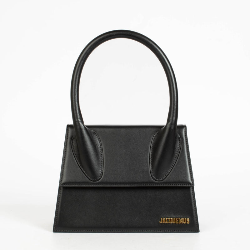 Authentic pre-loved Jacquemus Black Leather Le Grand Chiquito on Labellov.com