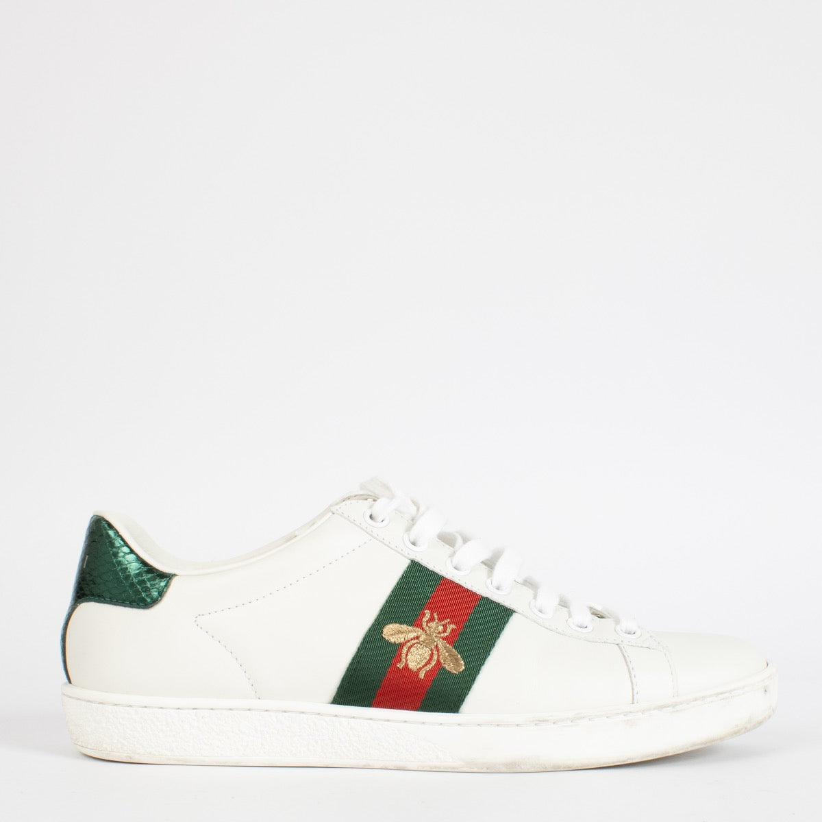 Authentic second-hand Gucci White Ace Trainer With Bee-Size 36 1/2 on labellov.com