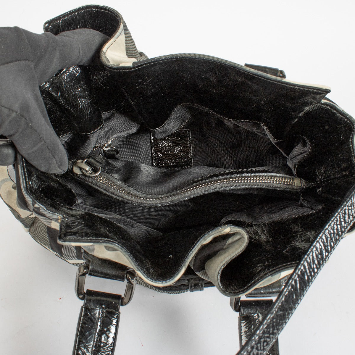 Authentic second-hand Burberry Black Nylon Patent Leather Handbag on labellov.com