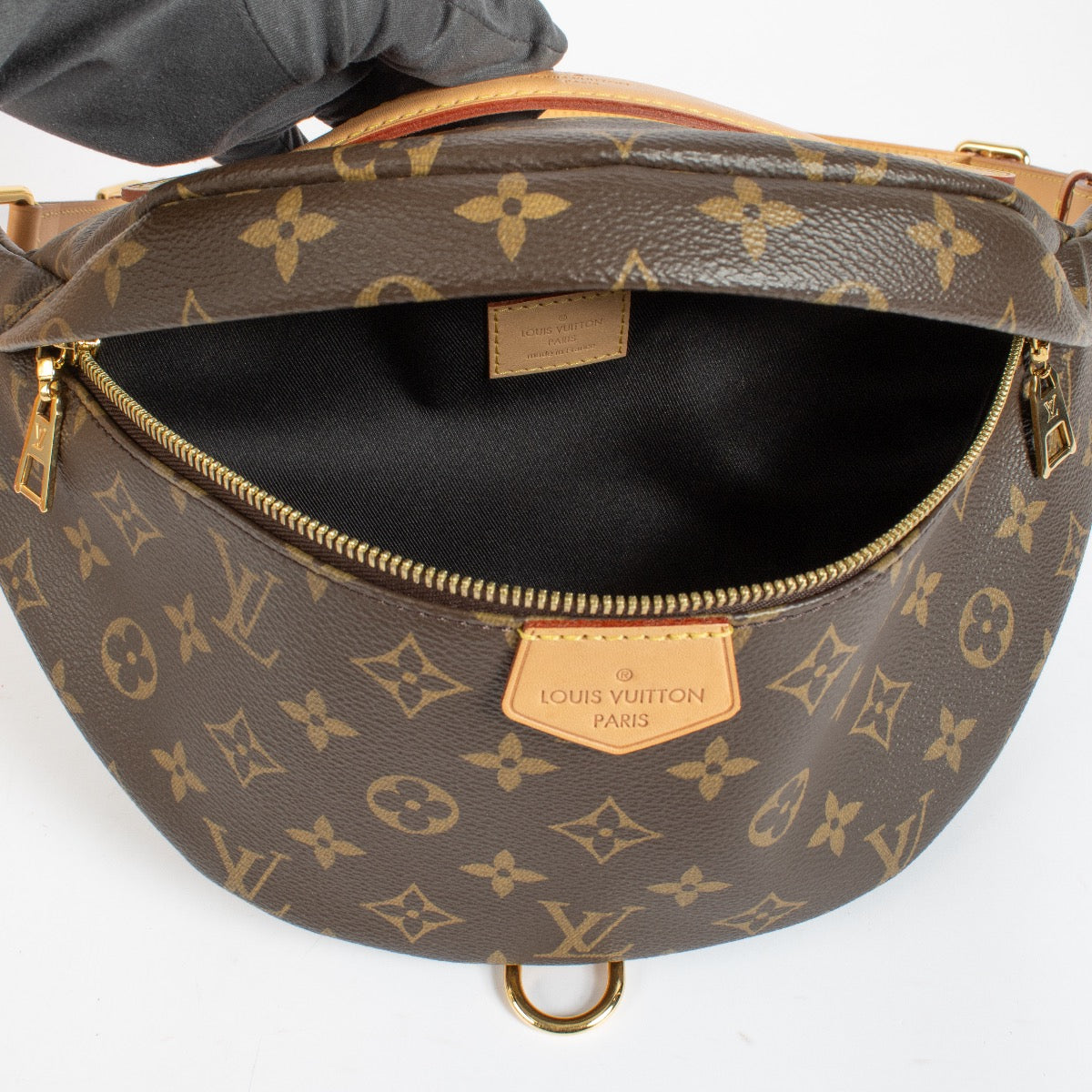 authentic preloved Louis Vuitton Monogram Bumbag on Labellov.com