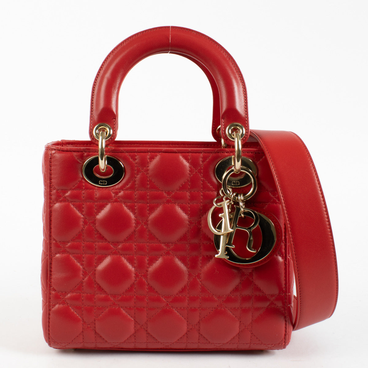 Christian Dior Red Small Lady Dior Bag aan de beste prijs bij Labellov tweedehands luxe in Antwerpen en Knokke.