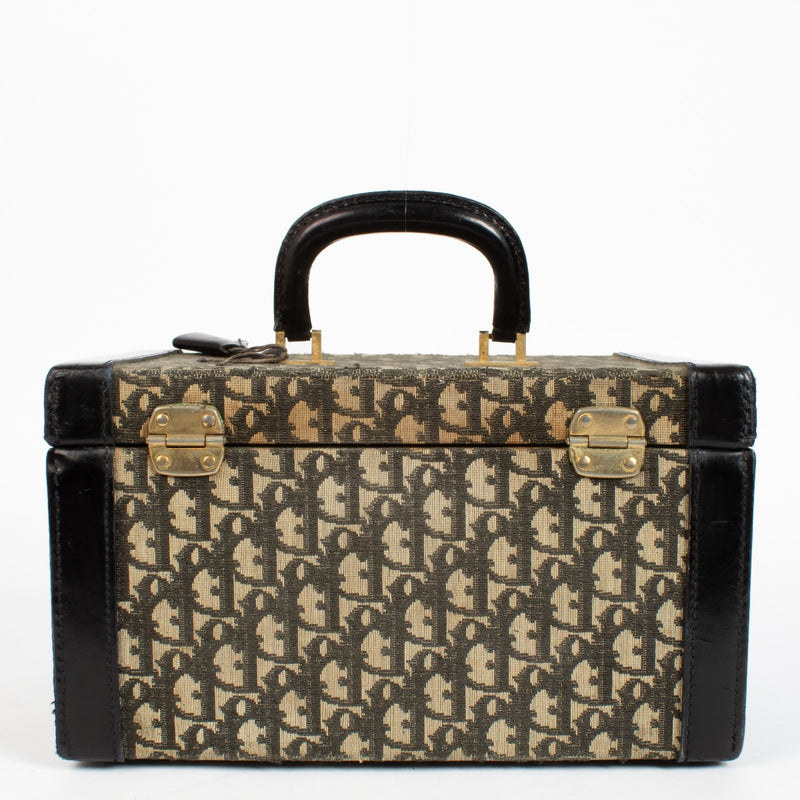 Authentic second-hand Christian Dior Blue Oblique Beauty Case on labellov.com