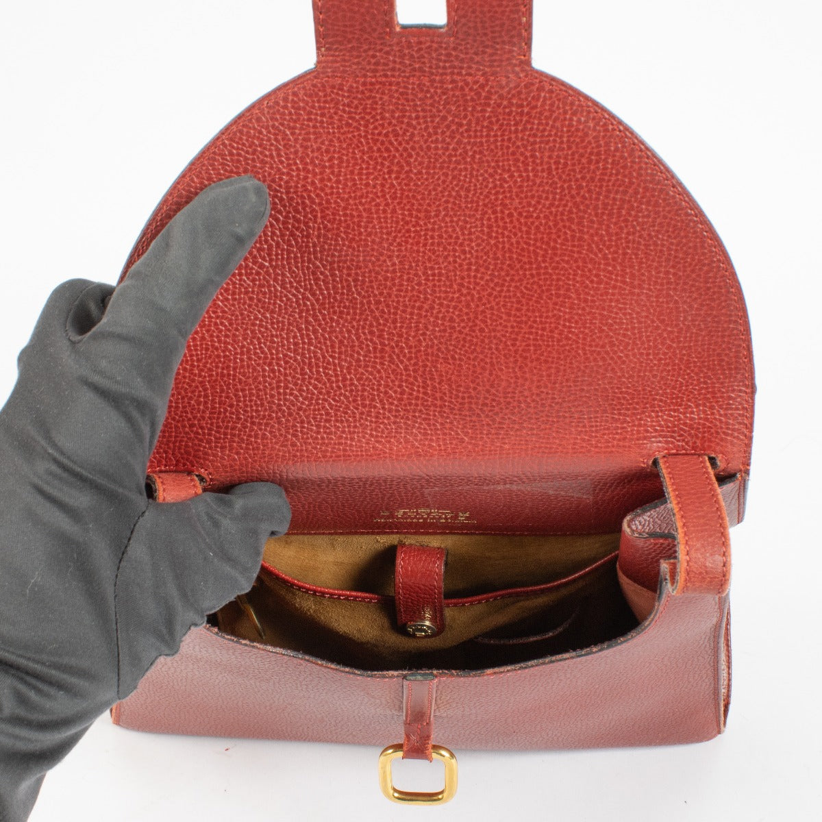 Authentic pre-loved Delvaux Red Clé de Fa Shoulder Bag on Labellov.com