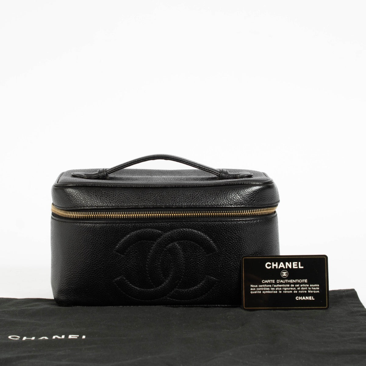 Authentic pre-loved Chanel Black Caviar Vintage Vanity Case on Labellov.com