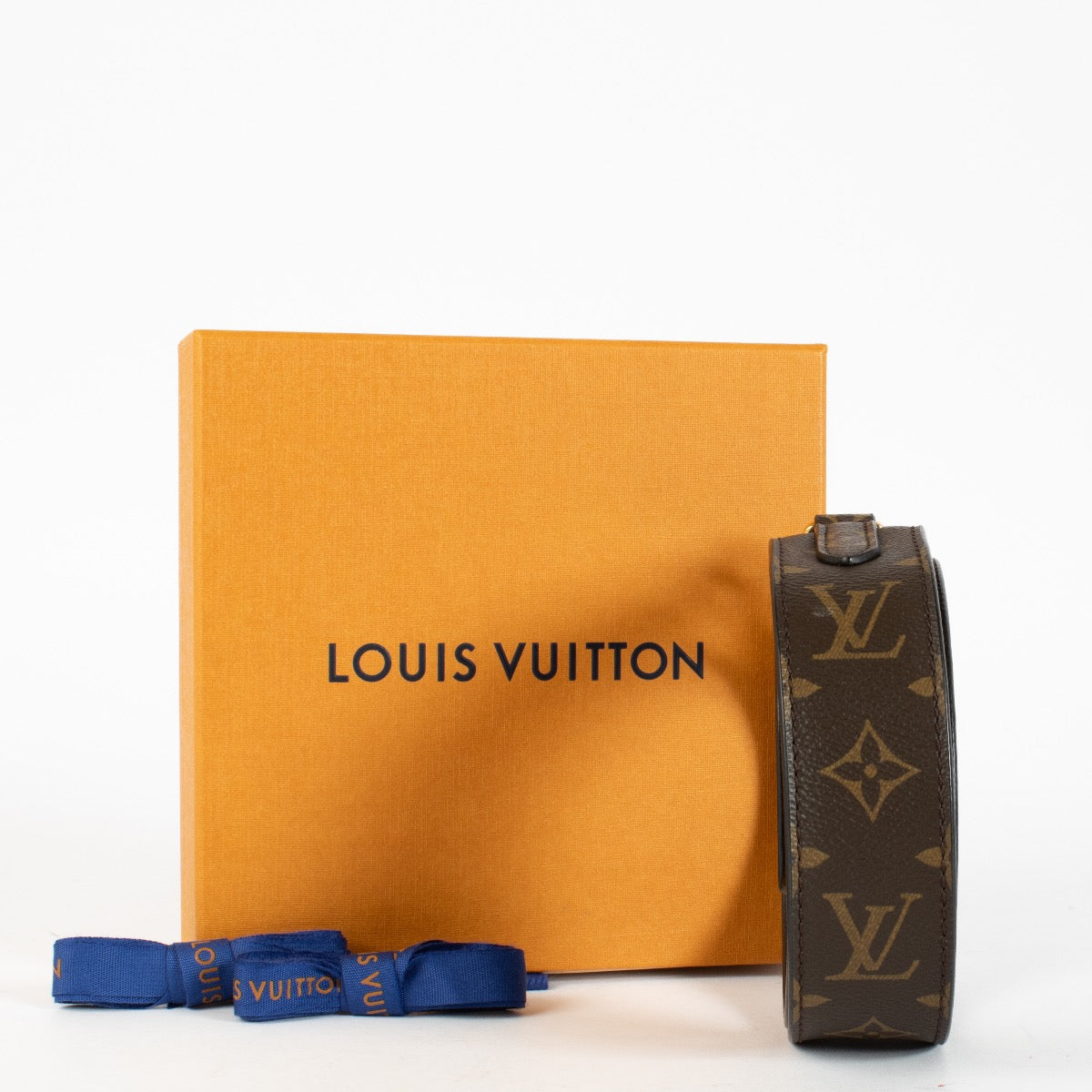authentic preloved Louis Vuitton Monogram Bandoulière Bag Strap on Labellov.com