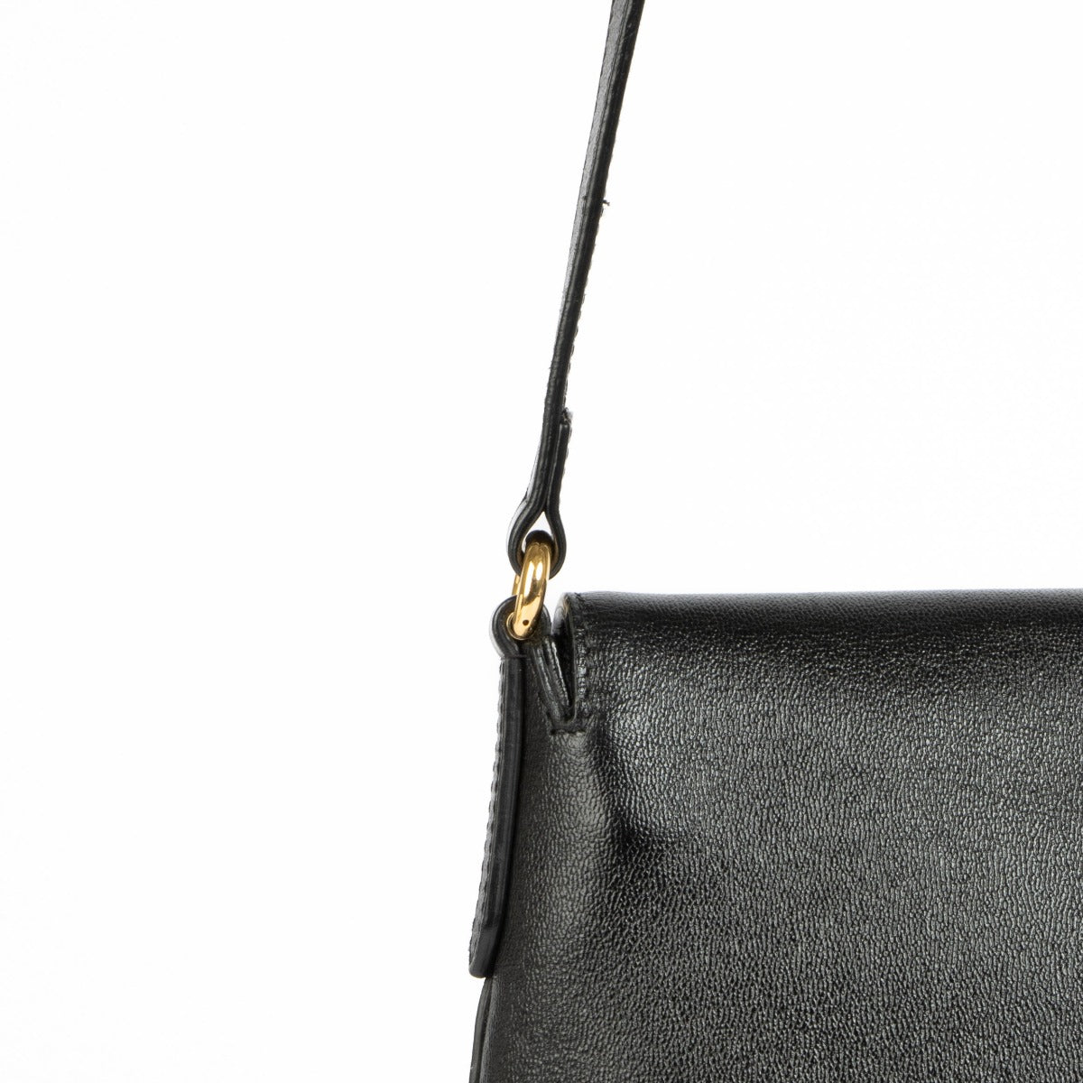 Shop this 100% authentic Hermès Evelyne 16 Black Clemence Flipperball Strap PHW Bag at Labellov.com