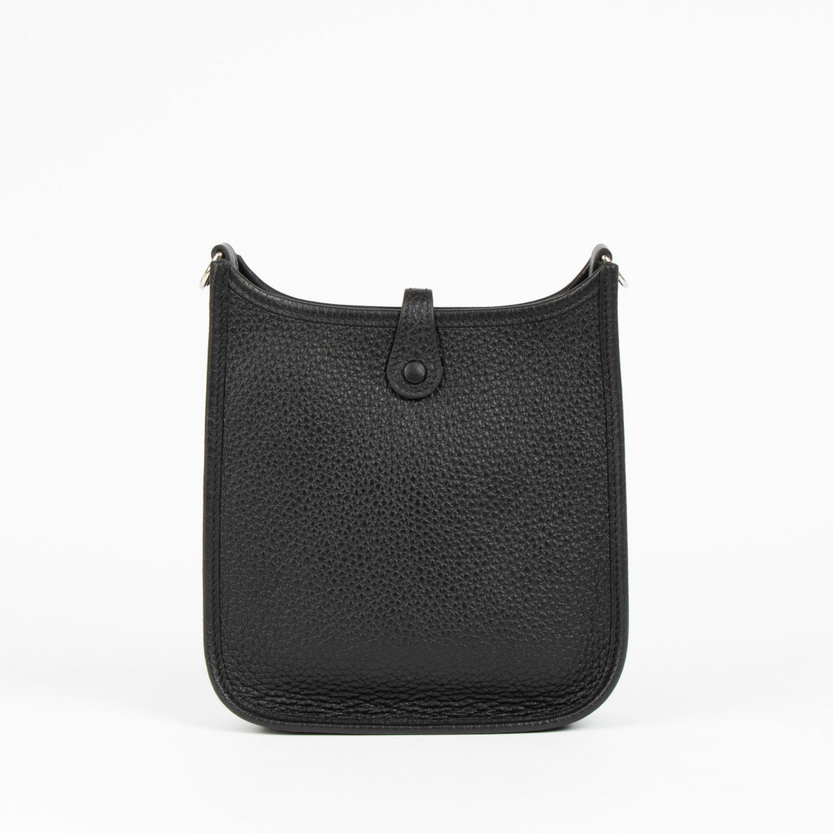 Shop this 100% authentic Hermès Evelyne 16 Black Clemence Flipperball Strap PHW Bag at Labellov.com