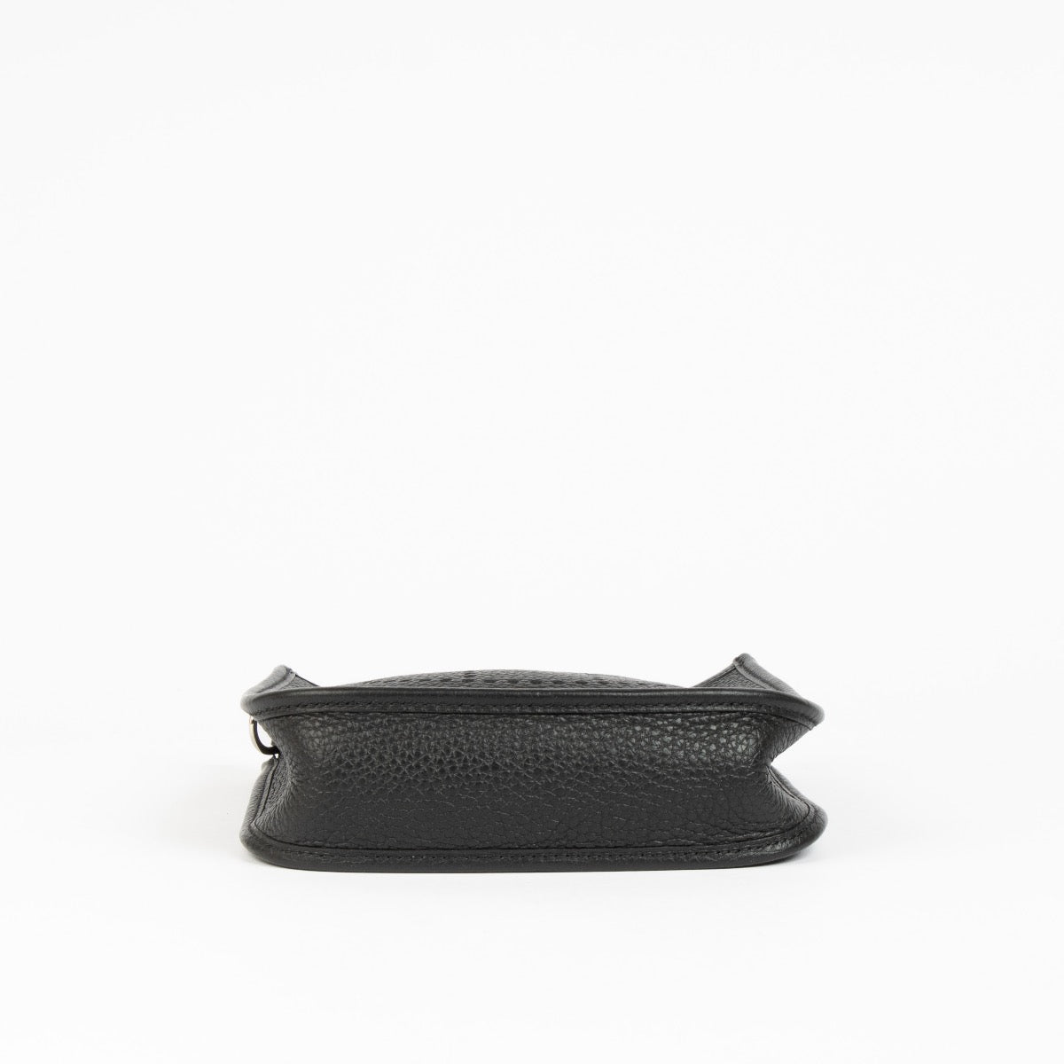 Shop this 100% authentic Hermès Evelyne 16 Black Clemence Flipperball Strap PHW Bag at Labellov.com