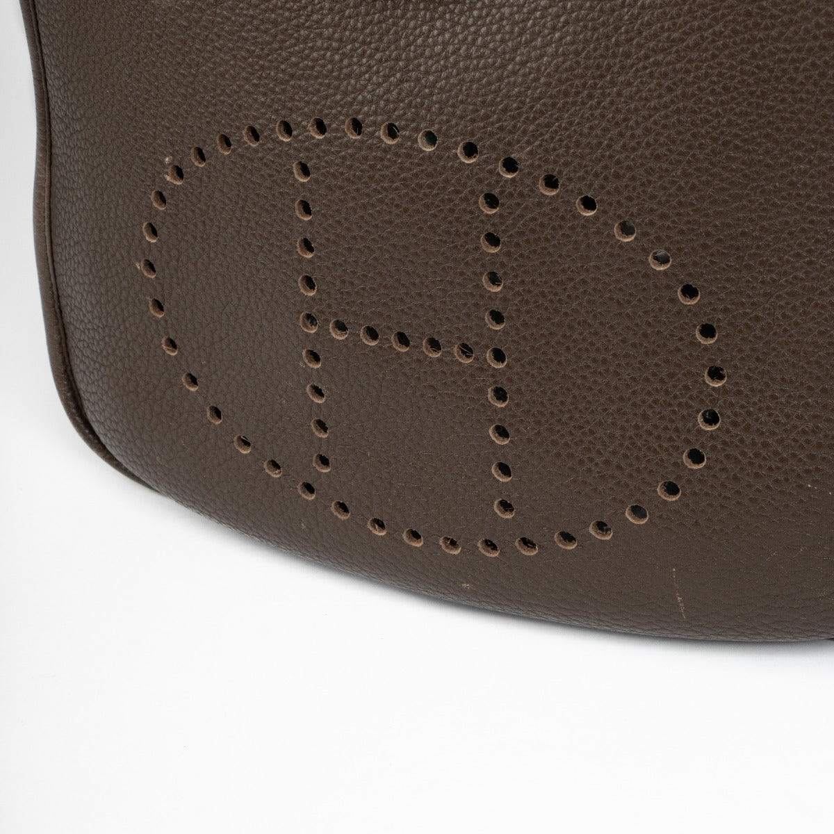 Shop this 100% authentic Hermès Evelyne III 33 Havane Clemence PHW Bag at Labellov.com