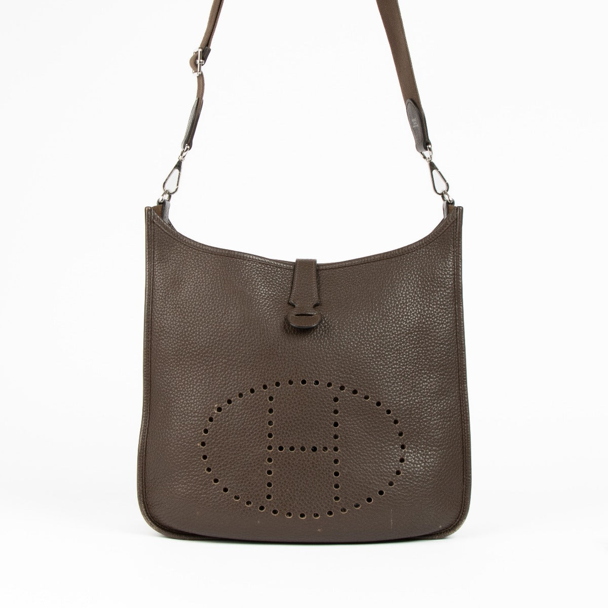 Shop this 100% authentic Hermès Evelyne III 33 Havane Clemence PHW Bag at Labellov.com