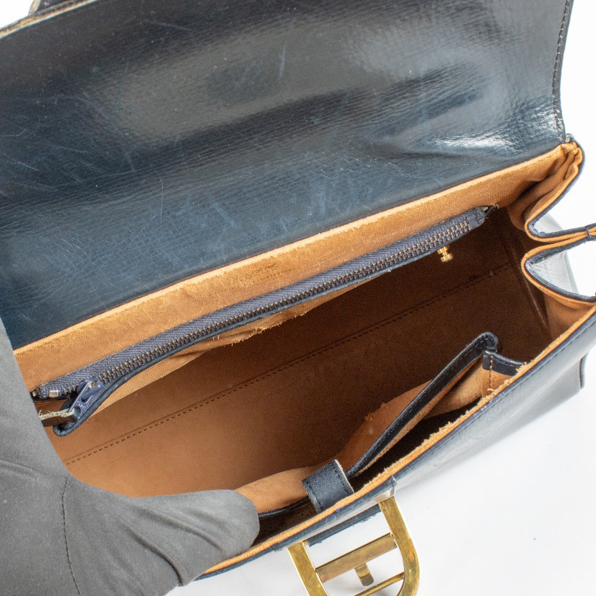 Authentic pre-loved Delvaux Blue Brillant MM on Labellov.com