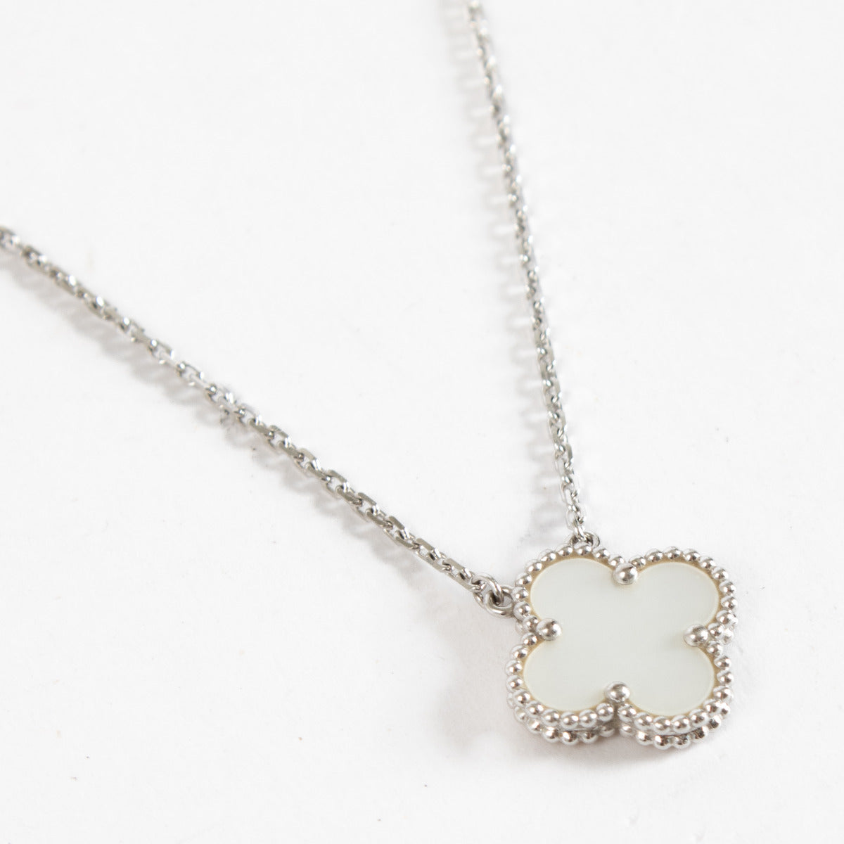 Van Cleef & Arpels Pendant Vintage Alhambra White Gold Mother-of-Pearl