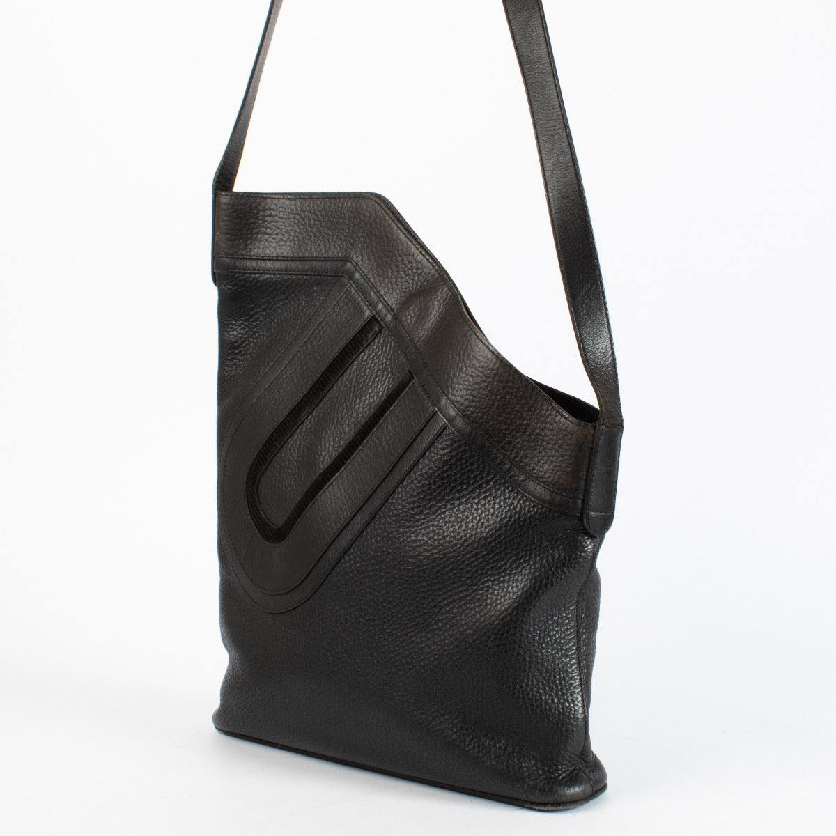 Authentic second hand Black Delvaux Crossbody bag on Labellov.com
