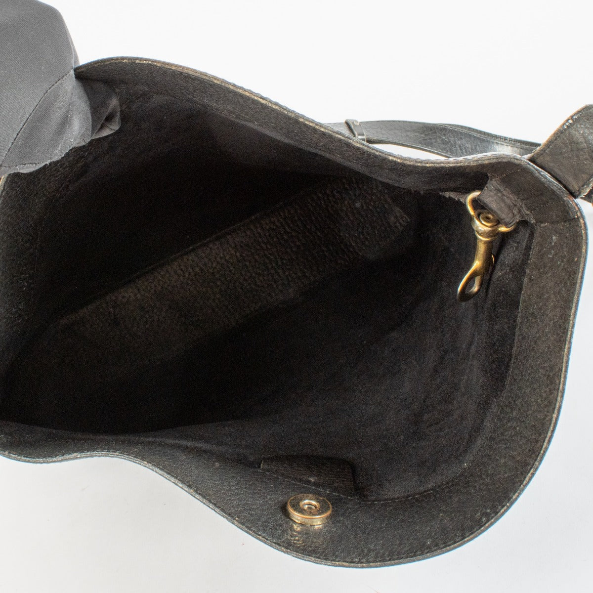 Authentic second hand Black Delvaux Crossbody bag on Labellov.com