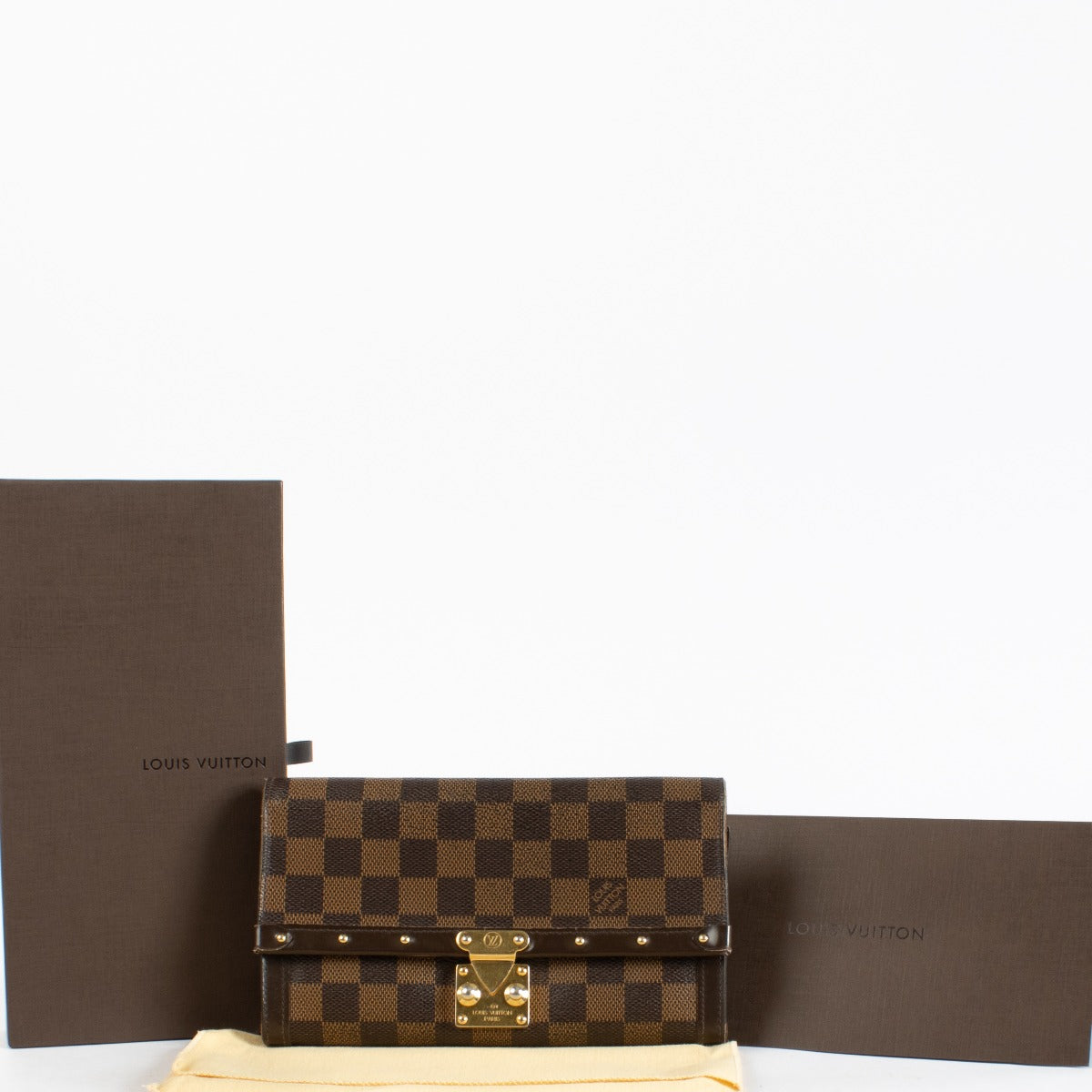 Authentic pre-loved Louis Vuitton Damier Ebene Venice Wallet on Labellov.com