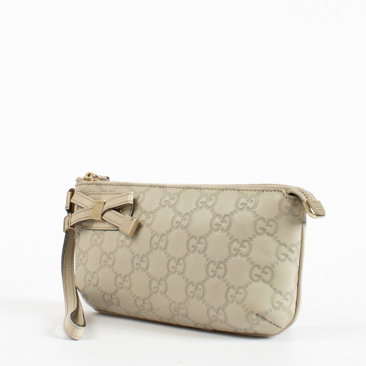 shop 100% authentic second hand Gucci White Guccissima Pouch on Labellov.com