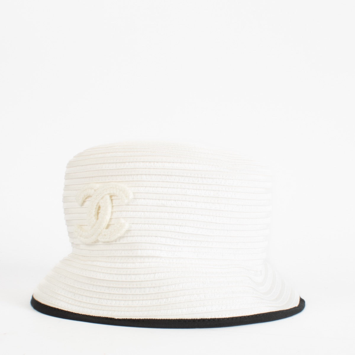 authentic preloved Chanel White CC Cotton Hat - Size M on Labellov.com