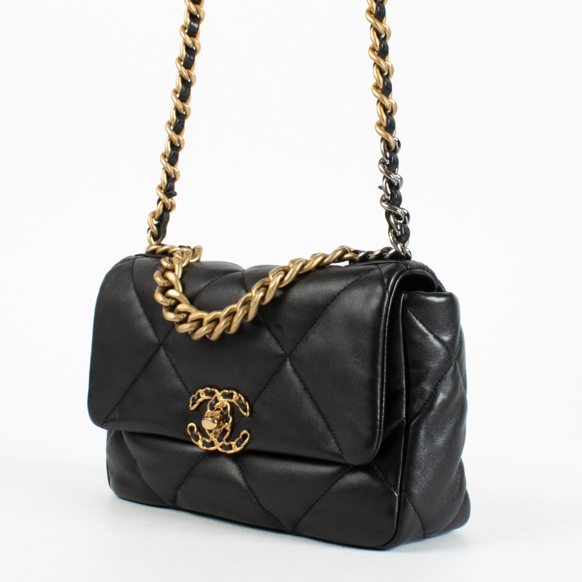Sac Chanel 19 moyen en agneau noir brillant Chanel