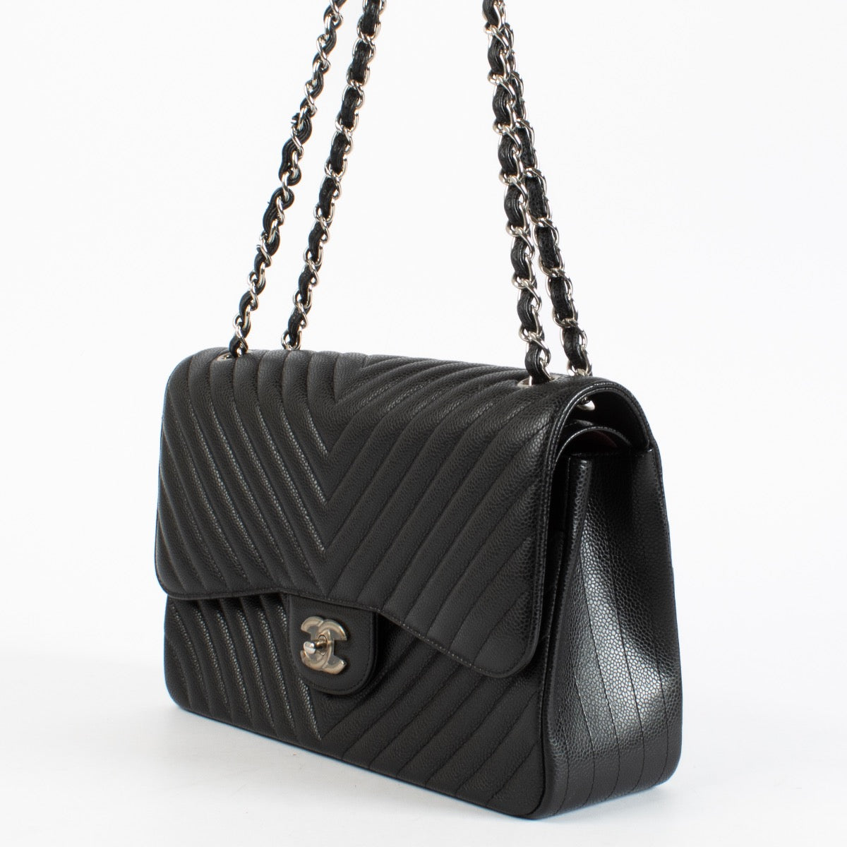authentic preloved Chanel Chevron Black Jumbo Classic Flap Bag on Labellov.com