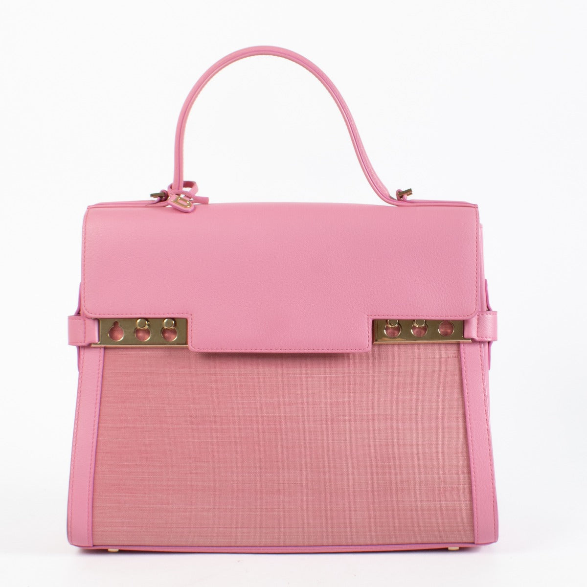 Delvaux Fuchsia Rodéo Calf Brillant MM with gold-tone hardware and beige leather interior showing a dark mark, in very good pre-loved condition, available at Labellov.com