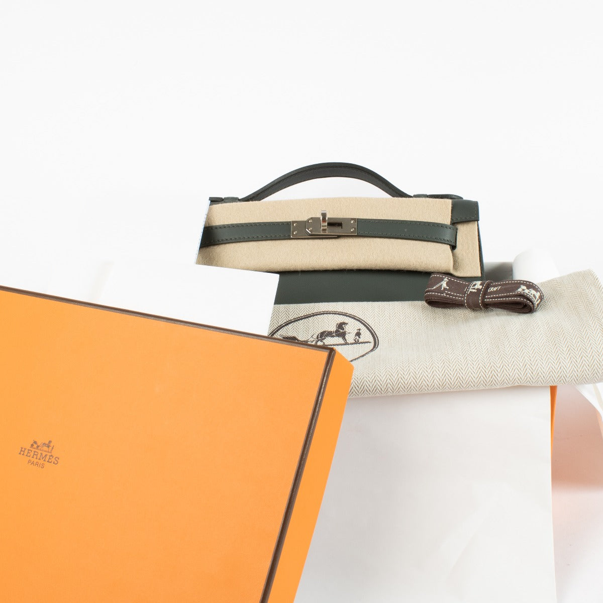 Hermès Kelly Mini Pochette Vert Mangrove Swift PHW