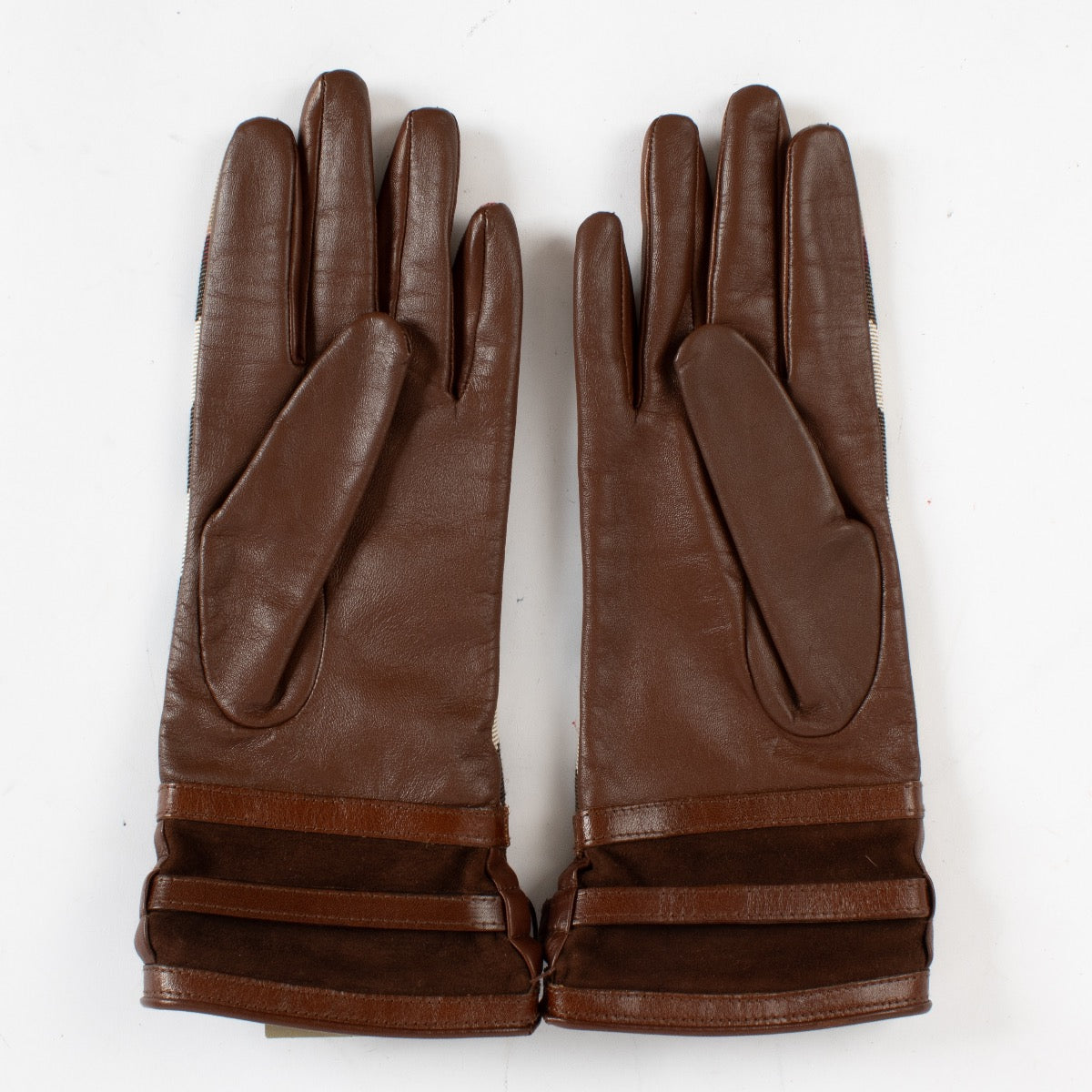 Authentic Second Hand Burberry Check Gloves on Labellov.com