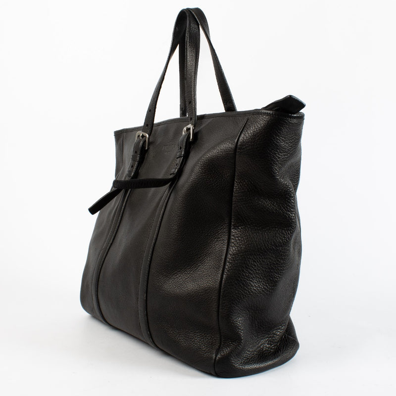 Authentic Second Hand Prada Black Men's Shoulder Bag on Labellov.com
