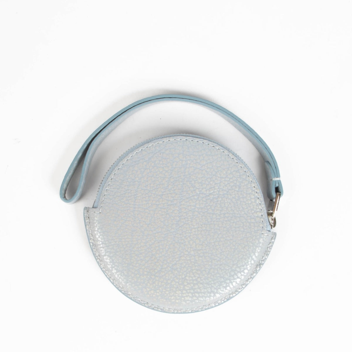 Shop this 100% authentic Delvaux Flashlight Crispy Calf Coin Purse at Labellov.com