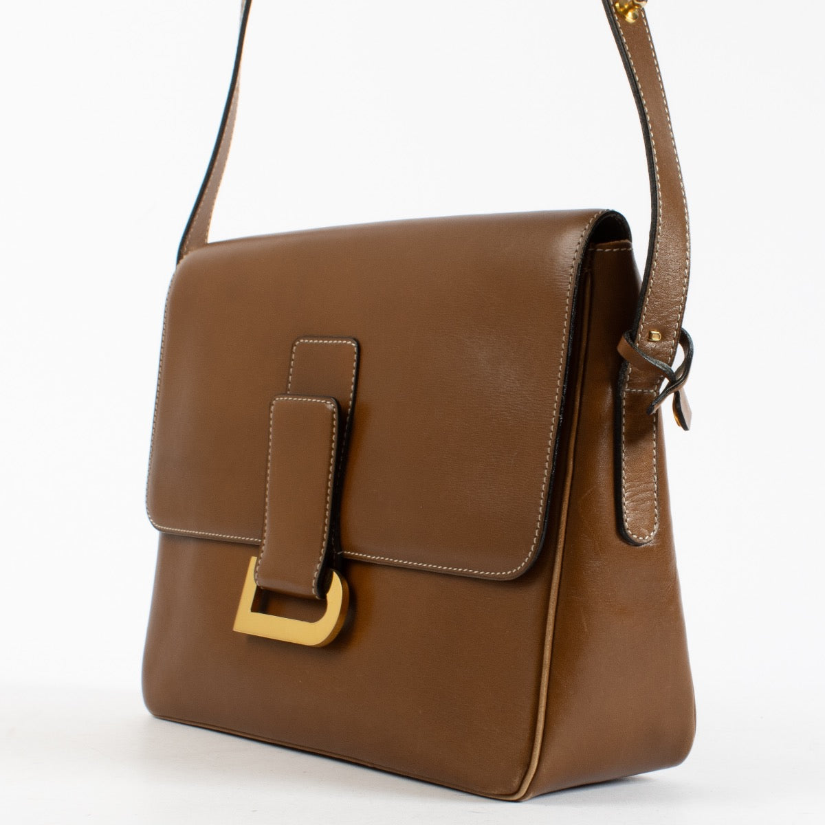 Authentic Second Hand Delvaux Camel Poirier Shoulder Bag on Labellov.com
