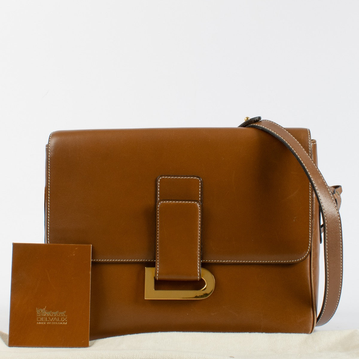 Authentic Second Hand Delvaux Camel Poirier Shoulder Bag on Labellov.com
