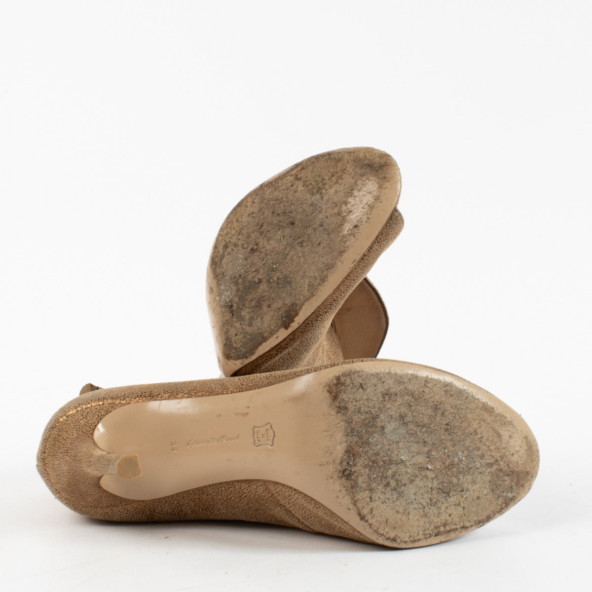 Authentic second-hand Gianvitto Rossi Brown Heels - Size 38 on labellov.com