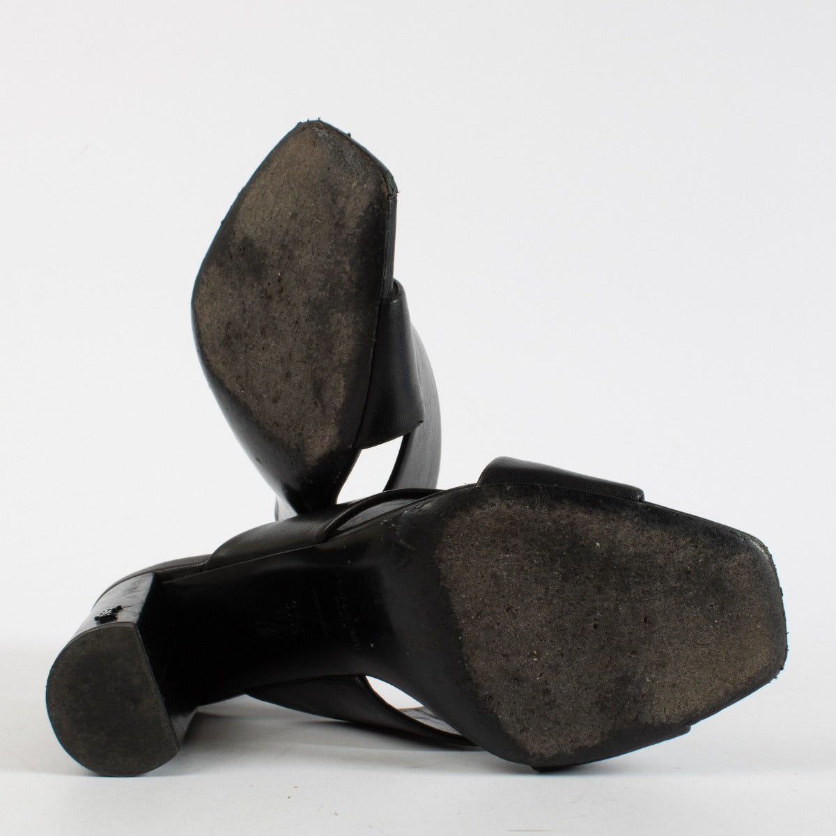 Saint Laurent Loulou black leather mules size 37.5 at Labellov.com
