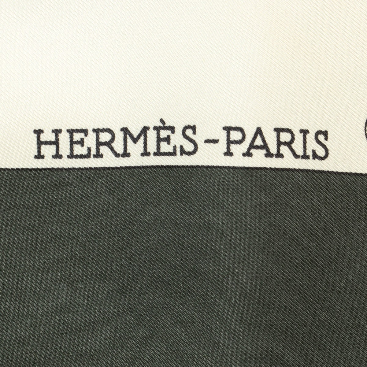 Authentic pre-loved Hermès Green Chasse a Vol 90 Scarf on Labellov.com