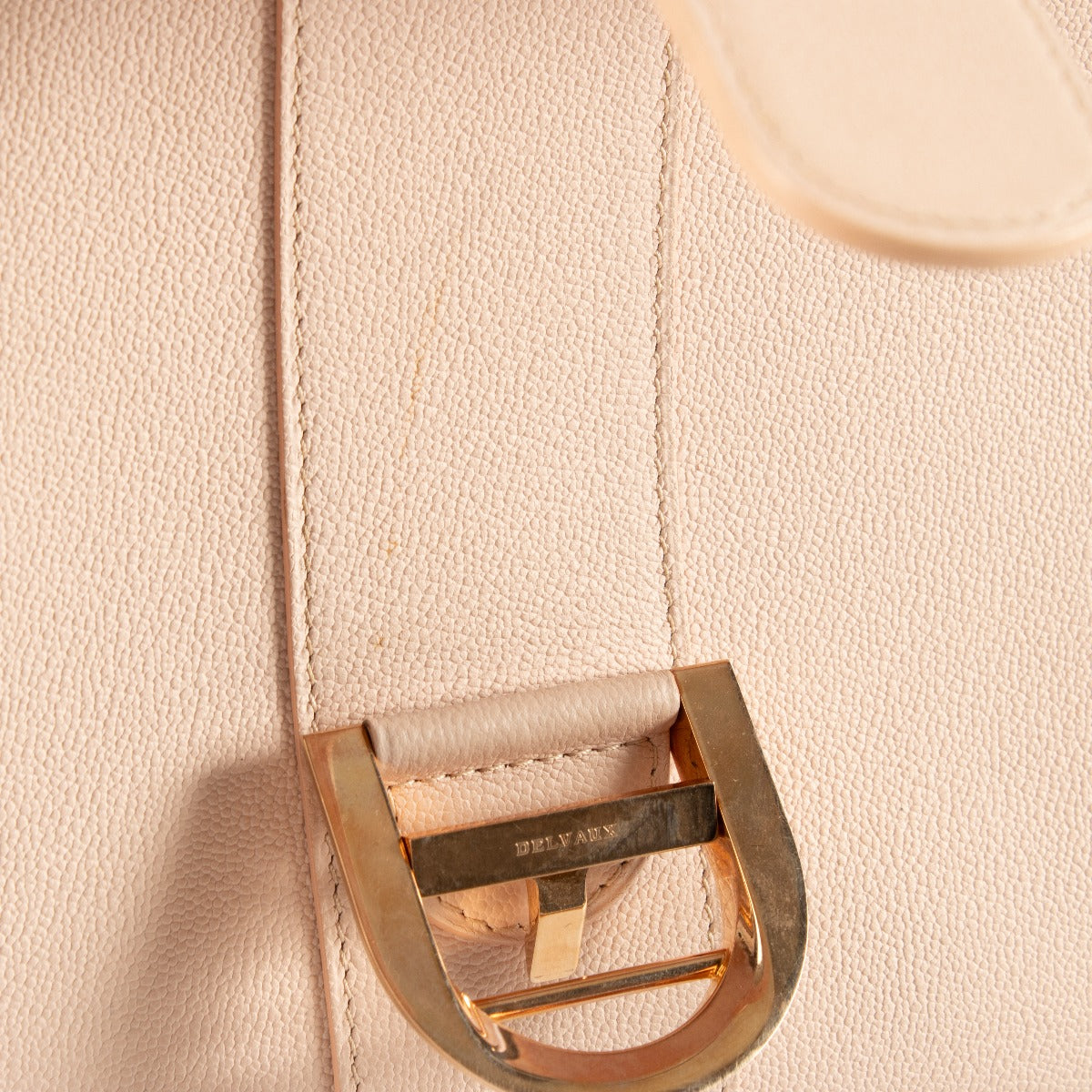Authentic second-hand Delvaux Pink MM Brillant on labellov.com