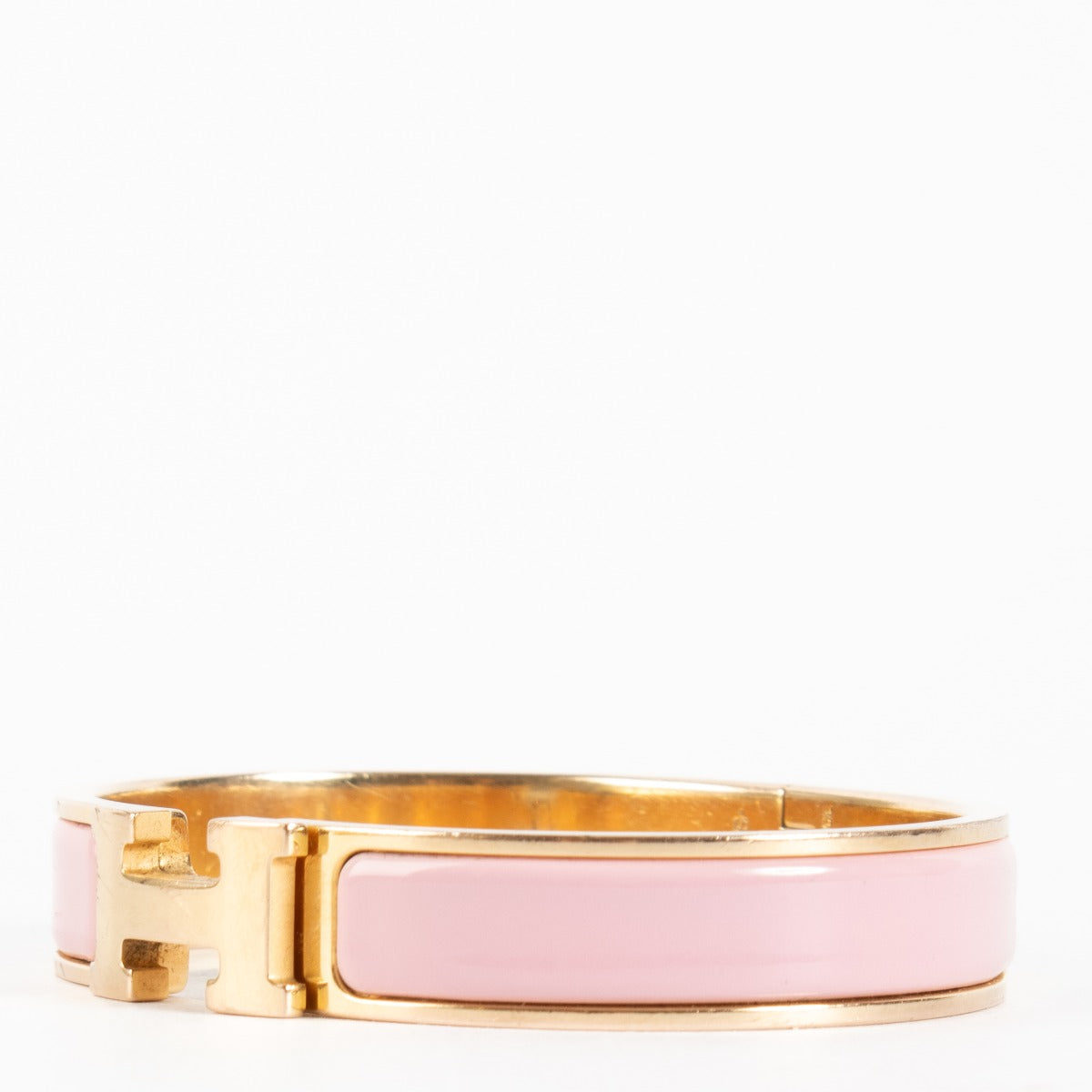 Authentic preloved Hermès pink Clic H Bracelet - Size T1 on Labellov.com