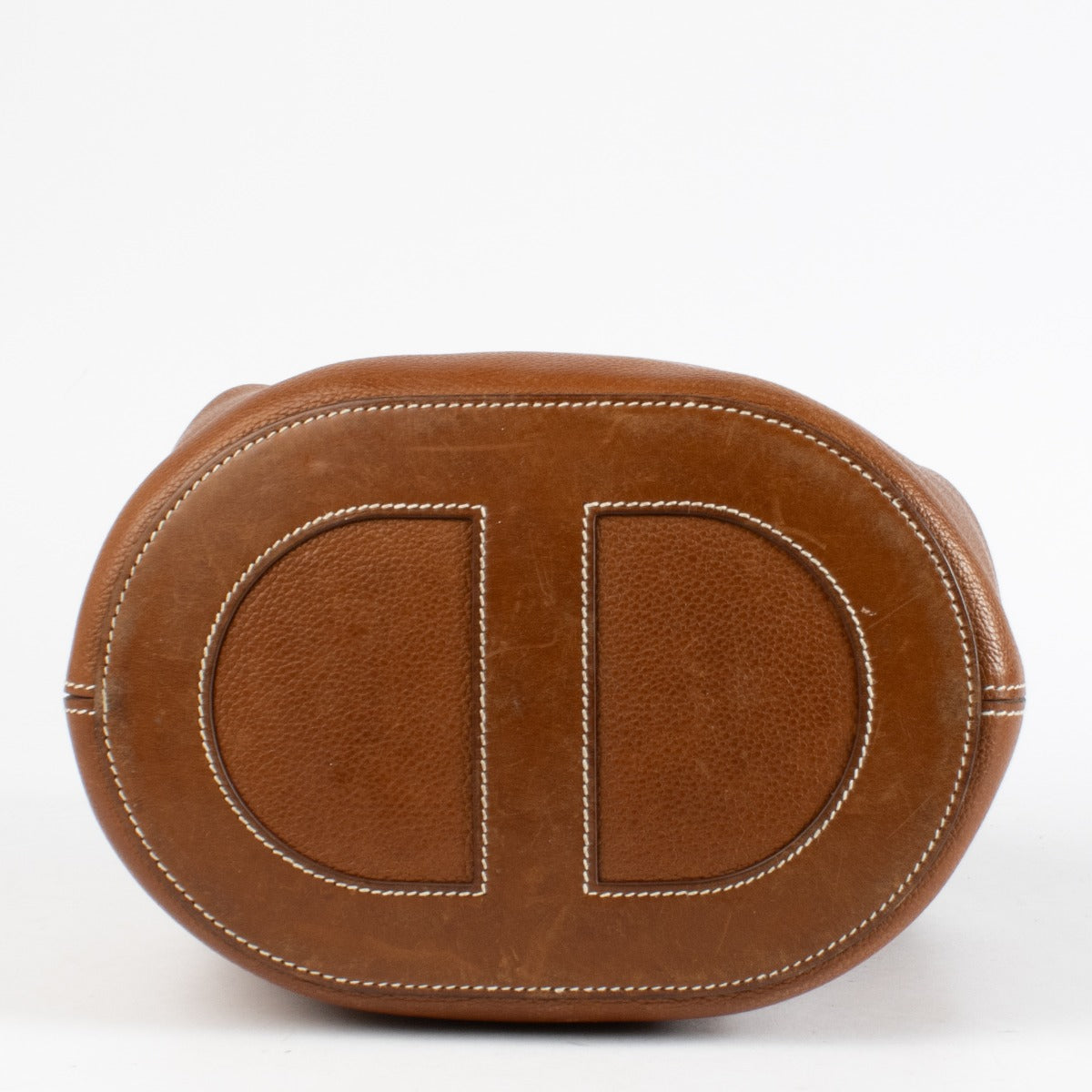 Hermès In-The-Loop 18 bag in Fauve Barenia Faubourg with gold hardware at Labellov.com