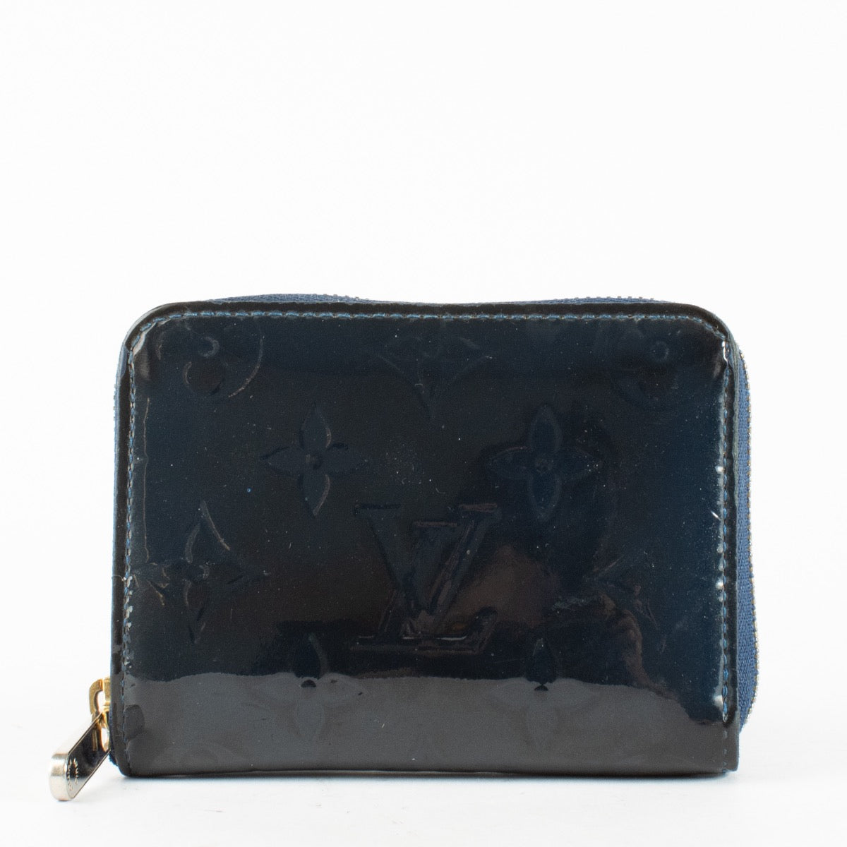 Shop safe online at Labellov in Antwerp, Brussels and Knokke this 100% authentic second hand Louis Vuitton Blue Monogram Vernis Zippy Compact Wallet