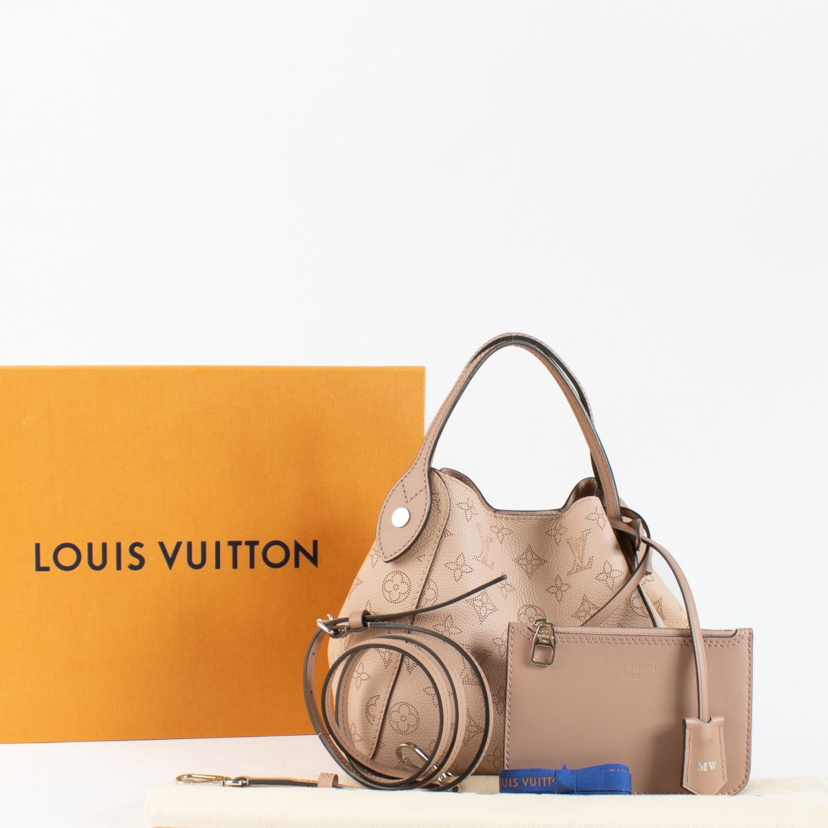 Authentic second-hand Louis Vuitton Pink Monogram Crossbody on labellov.com